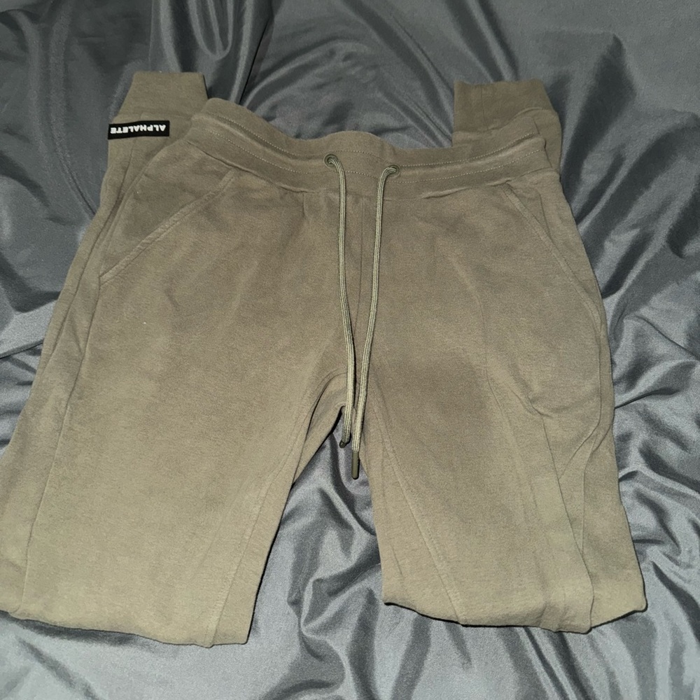 Alphalete Joggers